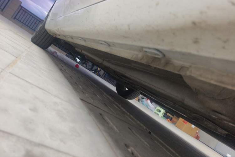 Used Roewe i5 2023 1.5L CVT Luxury Edition Chassis Front Right