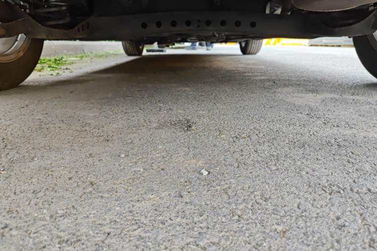 Used Roewe i5 2023 1.5L Manual Comfort Edition Chassis Rear