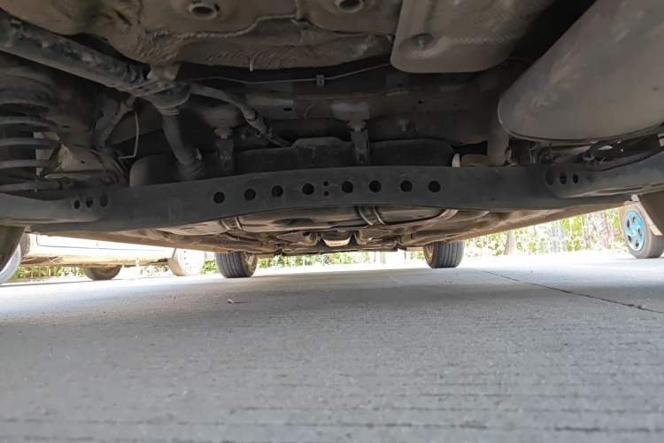Used Roewe i5 2023 1.5L Manual Comfort Edition Chassis Rear