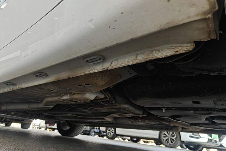 Used Roewe i5 2023 1.5L CVT Luxury Edition Chassis Rear Left