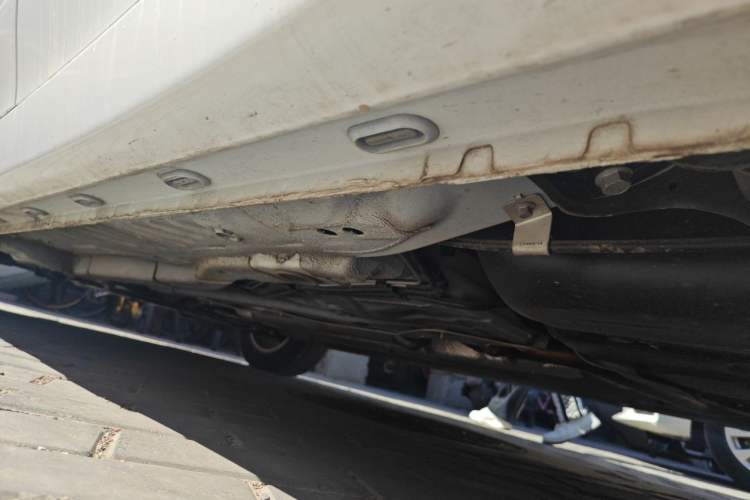 Used Roewe i5 2023 1.5L Manual Comfort Edition Chassis Rear Left