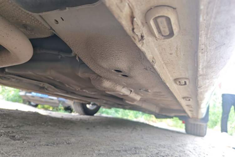 Used Roewe i5  Chassis Rear Right