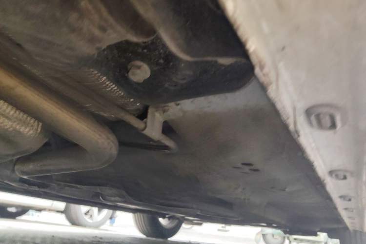 Used Roewe i5 2023 1.5L Manual Comfort Edition Chassis Rear Right