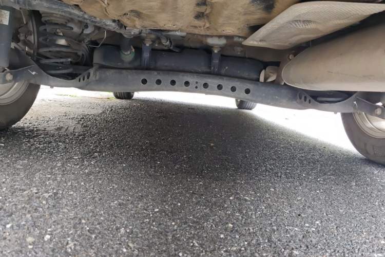 Used Roewe i5 2023 1.5L Manual Comfort Edition Chassis Rear
