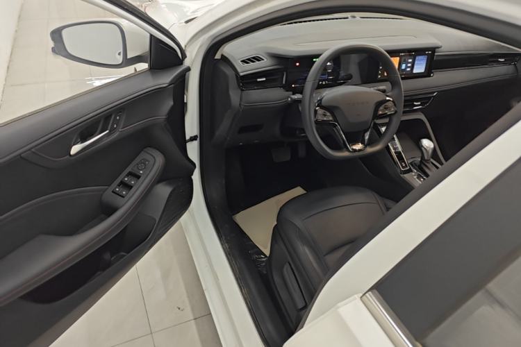 Used Roewe i5 2023 1.5L CVT Luxury Edition Driver Seat
