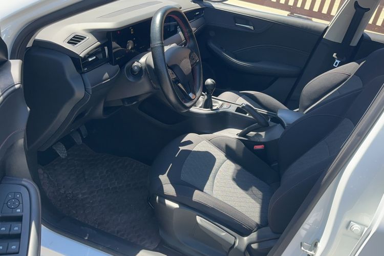 Used Roewe i5 2023 1.5L Manual Comfort Edition Driver Seat