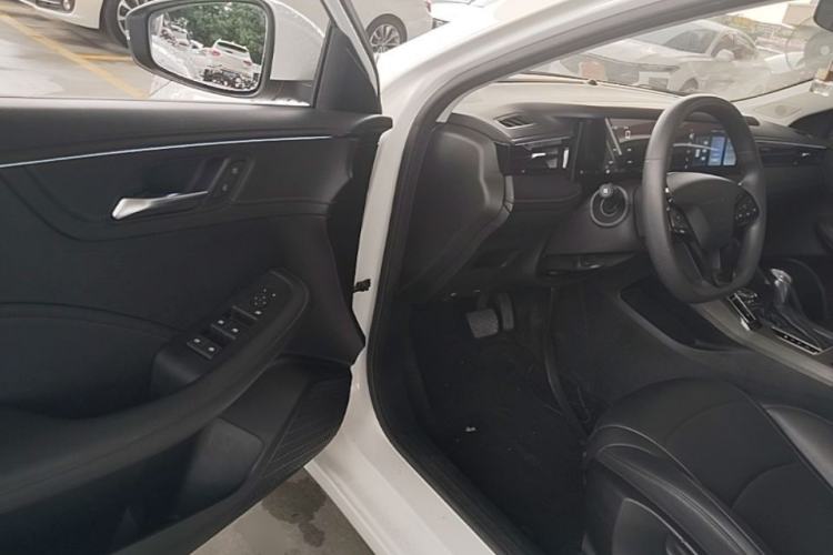 Used Roewe i5 2023 1.5L CVT Luxury Edition Driver Seat