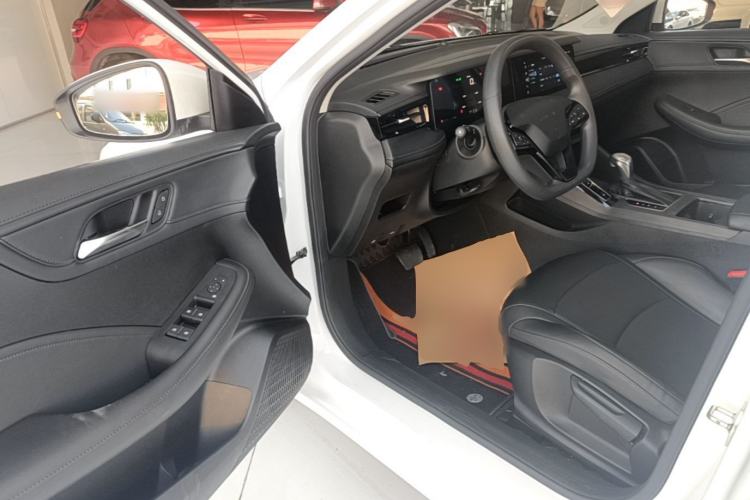 Used Roewe i5 2023 1.5L CVT Luxury Edition Driver Seat