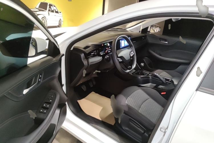 Used Roewe i5 2023 1.5L Manual Comfort Edition Driver Seat