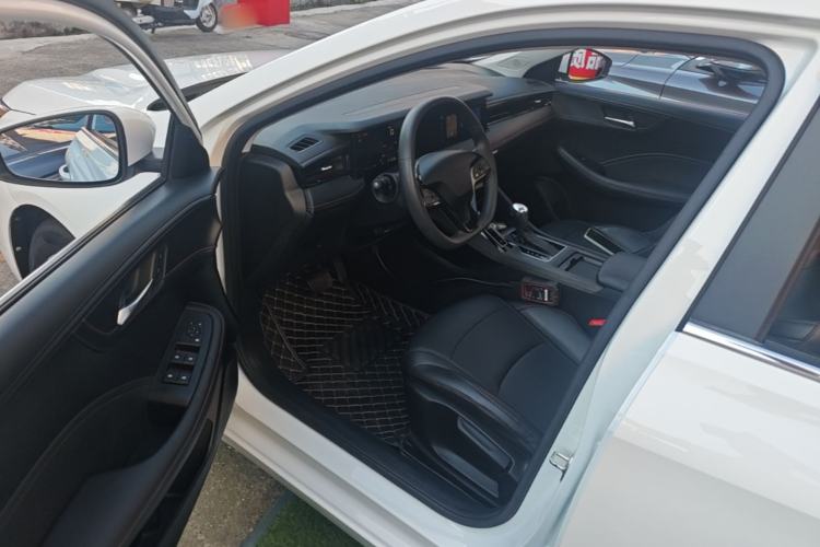 Used Roewe i5 2023 1.5L CVT Luxury Edition Driver Seat