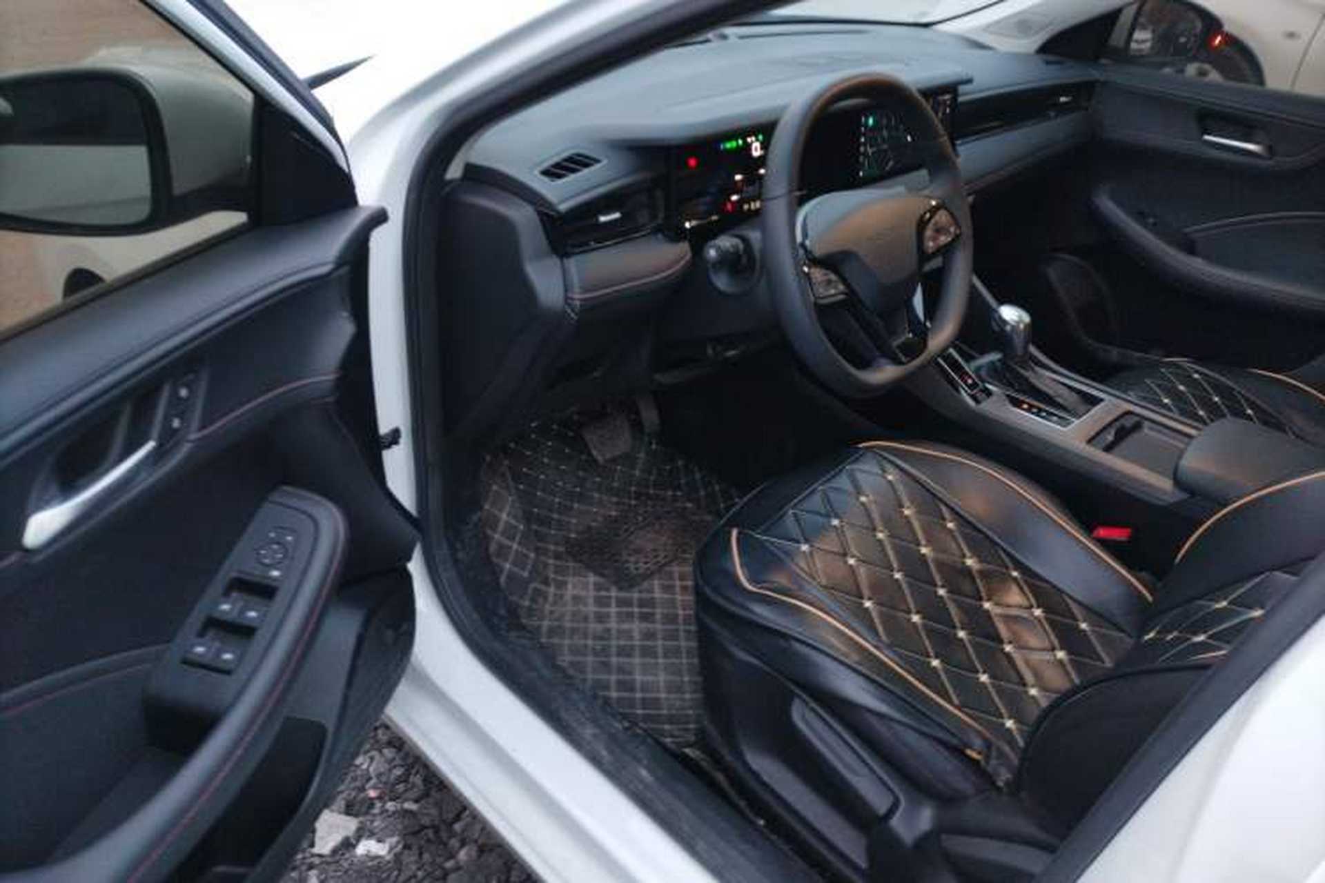 Used Roewe i5 2023 1.5L CVT Luxury Edition Driver Seat