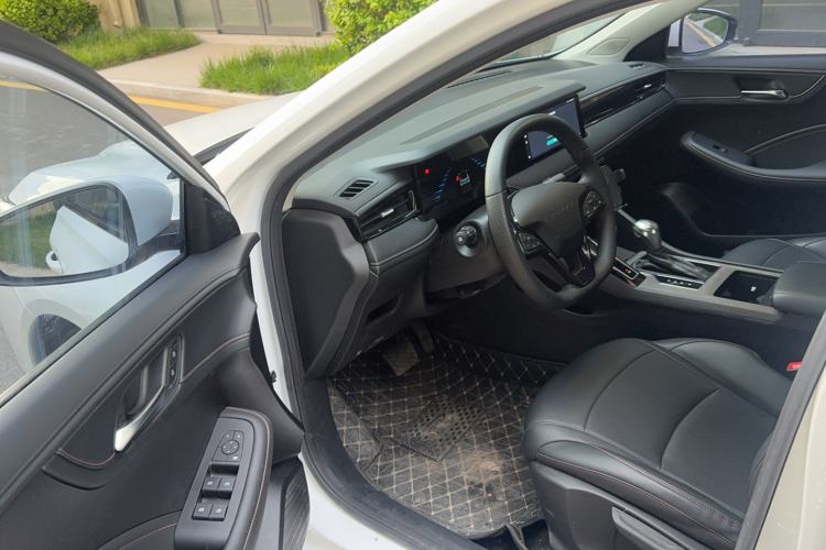 Used Roewe i5 2023 1.5L CVT Luxury Edition Driver Seat