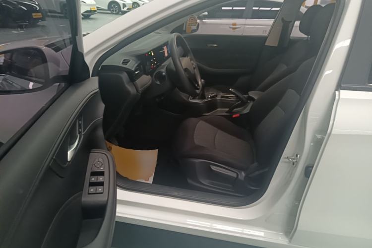 Used Roewe i5 2023 1.5L Manual Comfort Edition Driver Seat