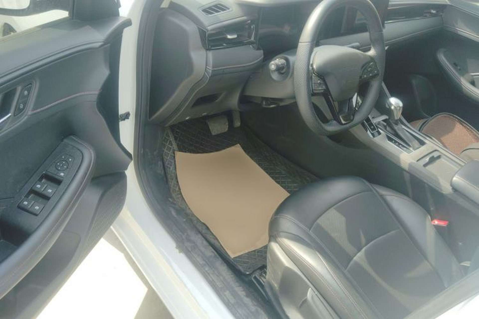 Used Roewe i5 2023 1.5L CVT Luxury Edition Driver Seat