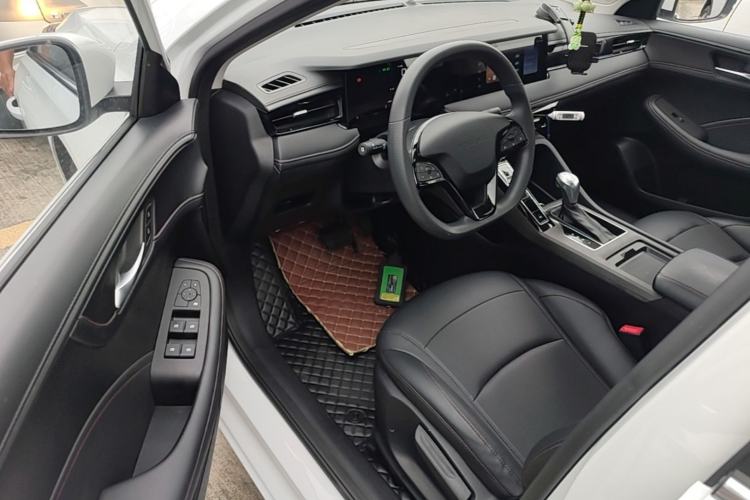 Used Roewe i5 2023 1.5L CVT Luxury Edition Driver Seat