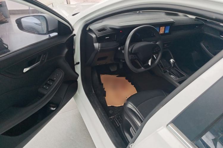 Used Roewe i5 2023 1.5L CVT Luxury Edition Driver Seat