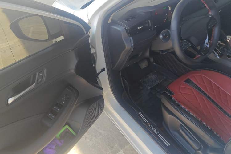 Used Roewe i5 2023 1.5L CVT Luxury Edition Driver Seat