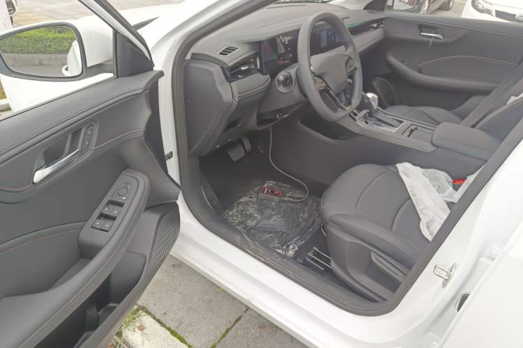 Used Roewe i5 2023 1.5L CVT Luxury Edition Driver Seat