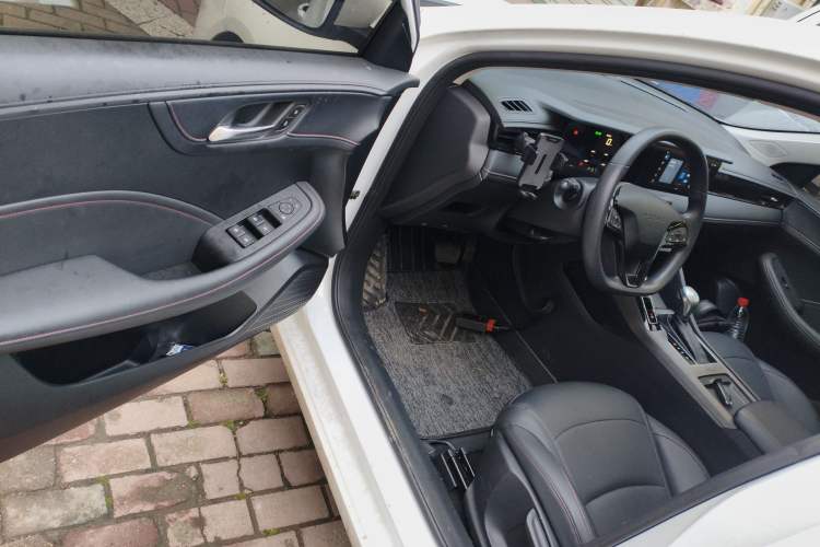 Used Roewe i5 2023 1.5L CVT Luxury Edition Driver Seat