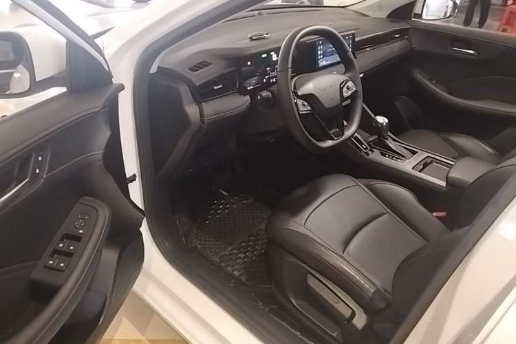 Used Roewe i5 2023 1.5L CVT Luxury Edition Driver Seat