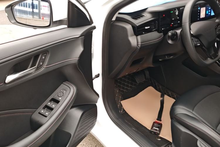 Used Roewe i5 2023 1.5L CVT Luxury Edition Driver Seat