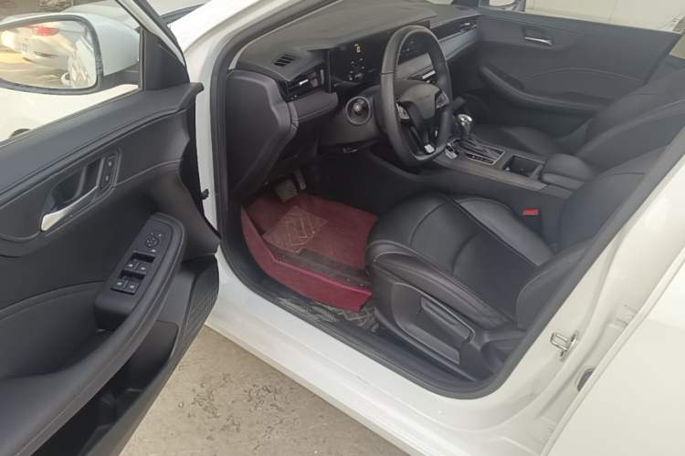 Used Roewe i5 2023 1.5L CVT Luxury Edition Driver Seat