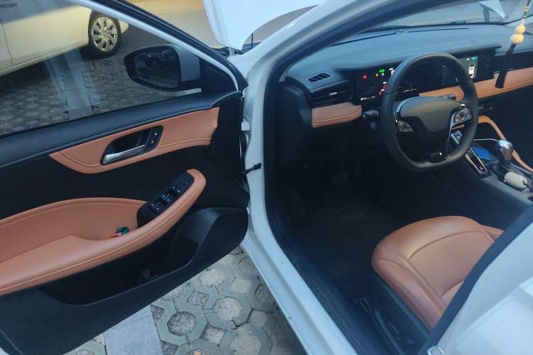 Used Roewe i5 2023 1.5L CVT Flagship Edition Driver Seat