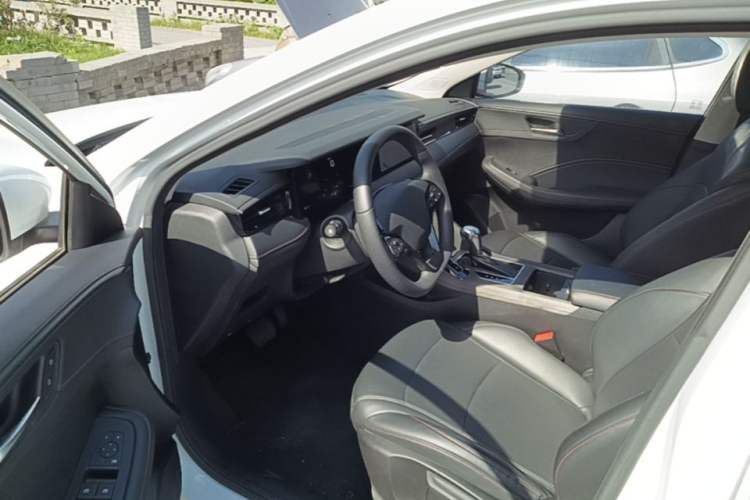 Used Roewe i5 2023 1.5L CVT Luxury Edition Driver Seat