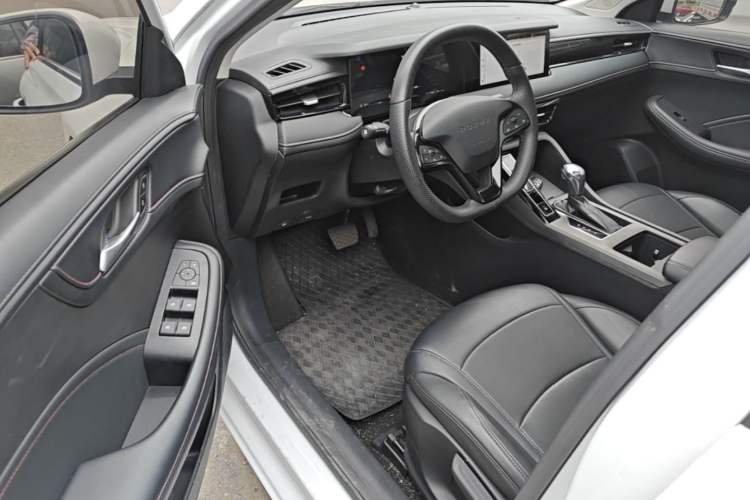 Used Roewe i5 2023 1.5L CVT Luxury Edition Driver Seat