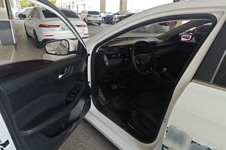 Used Roewe i5 2023 1.5L CVT Luxury Edition Driver Seat