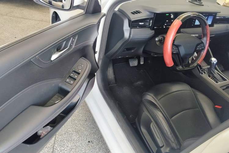 Used Roewe i5 2023 1.5L CVT Luxury Edition Driver Seat