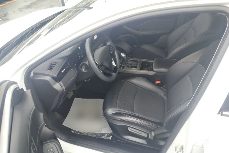 Used Roewe i5 2023 1.5L CVT Luxury Edition Driver Seat