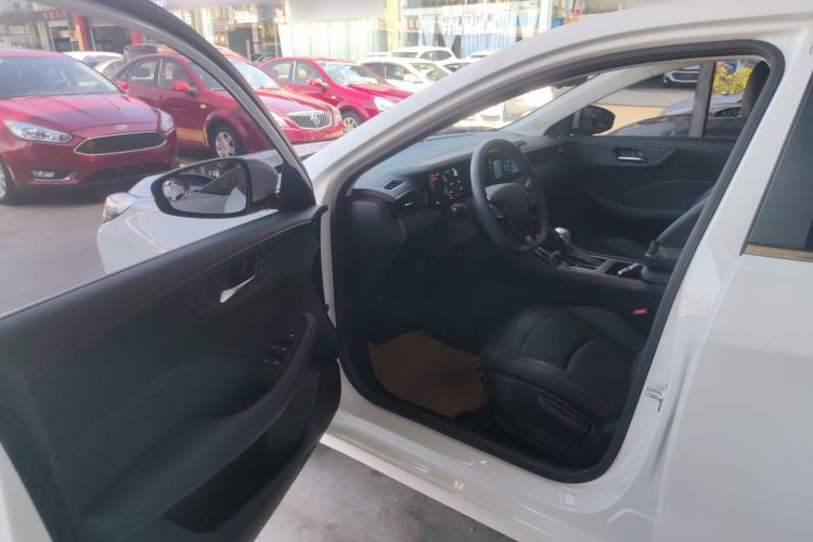 Used Roewe i5 2023 1.5L CVT Luxury Edition Driver Seat