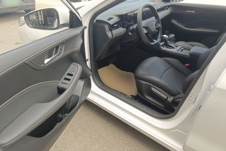 Used Roewe i5 2023 1.5L CVT Luxury Edition Driver Seat