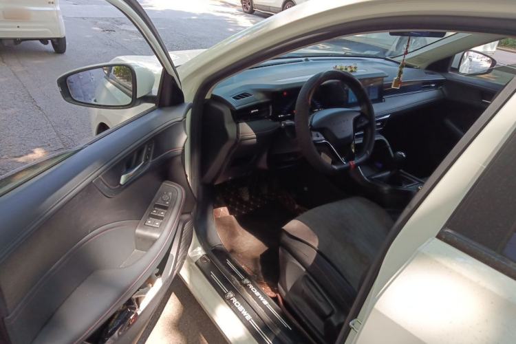 Used Roewe i5 2023 1.5L Manual Comfort Edition Driver Seat