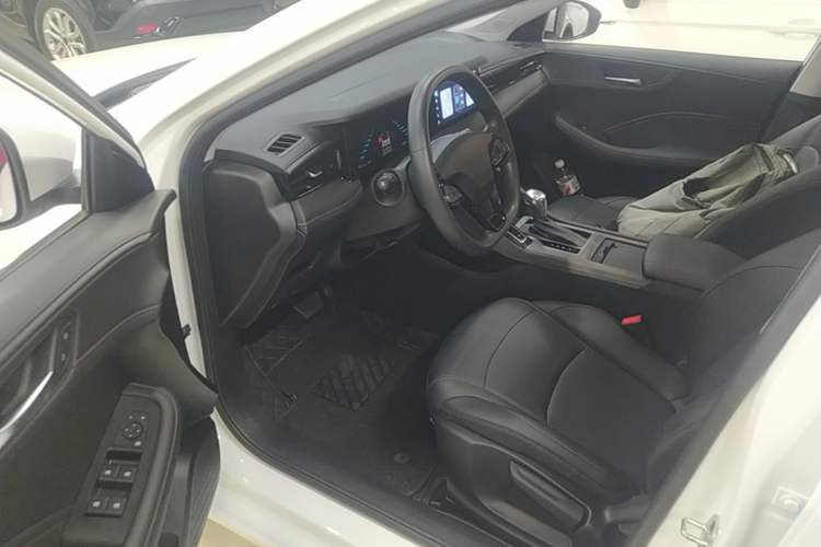 Used Roewe i5 2023 1.5L CVT Luxury Edition Driver Seat