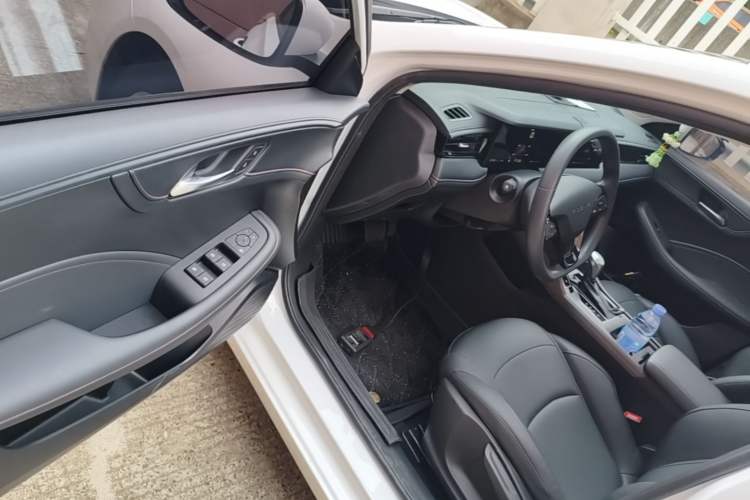 Used Roewe i5 2023 1.5L CVT Luxury Edition Driver Seat