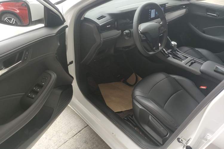 Used Roewe i5 2023 1.5L CVT Luxury Edition Driver Seat