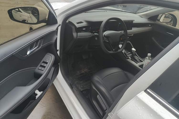 Used Roewe i5 2023 1.5L CVT Luxury Edition Driver Seat