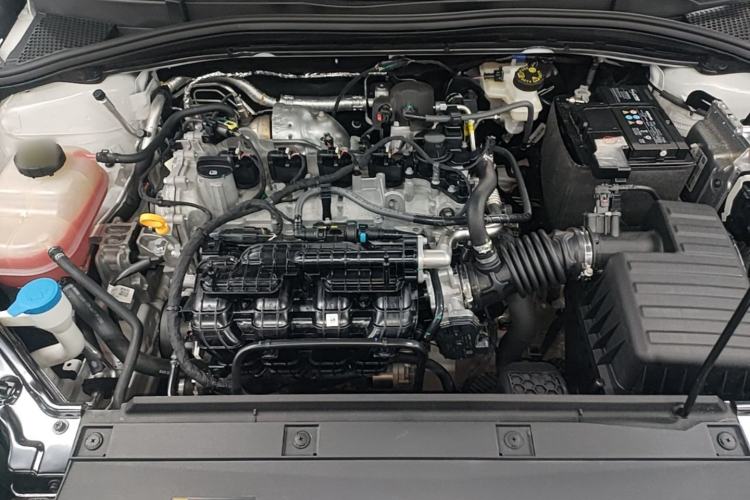 Used Roewe i5 2023 1.5L Manual Comfort Edition Engine Bay