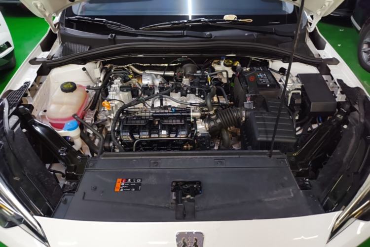Used Roewe i5 2023 1.5L CVT Luxury Edition Engine Bay