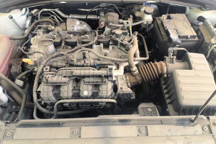 Used Roewe i5 2023 1.5L Manual Comfort Edition Engine Bay