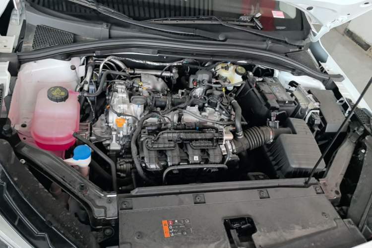 Used Roewe i5 2023 1.5L CVT Luxury Edition Engine Bay