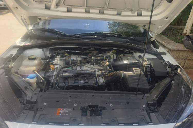 Used Roewe i5 2023 1.5L Manual Comfort Edition Engine Bay