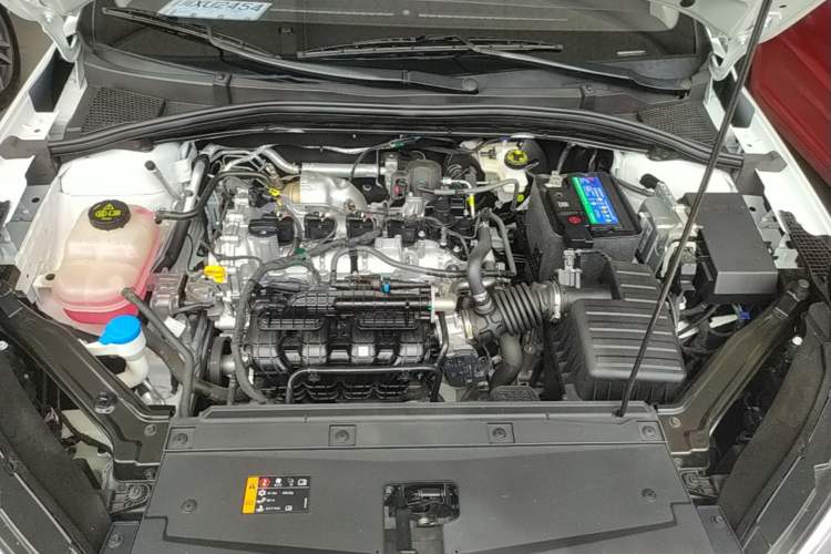 Used Roewe i5 2023 1.5L Manual Comfort Edition Engine Bay