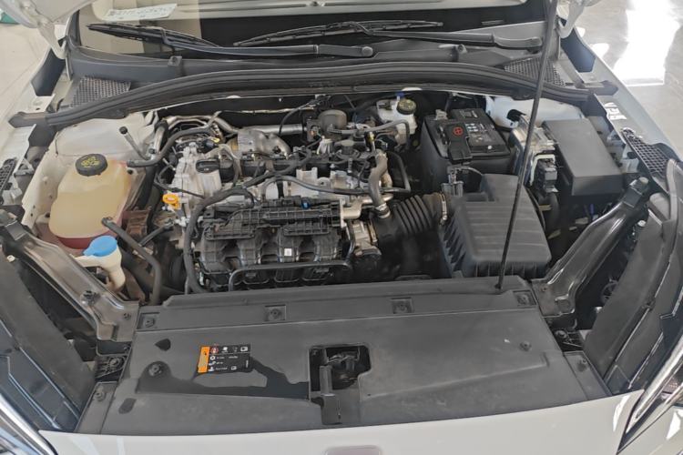 Used Roewe i5 2023 1.5L Manual Comfort Edition Engine Bay