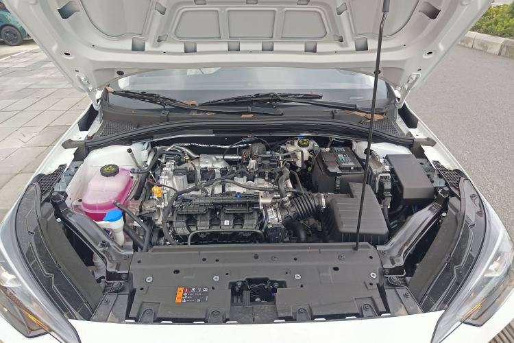 Used Roewe i5 2023 1.5L CVT Luxury Edition Engine Bay