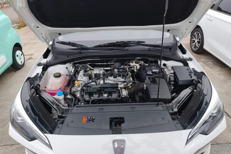 Used Roewe i5 2023 1.5L CVT Luxury Edition Engine Bay