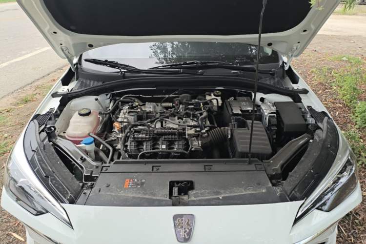 Used Roewe i5 2023 1.5L Manual Comfort Edition Engine Bay