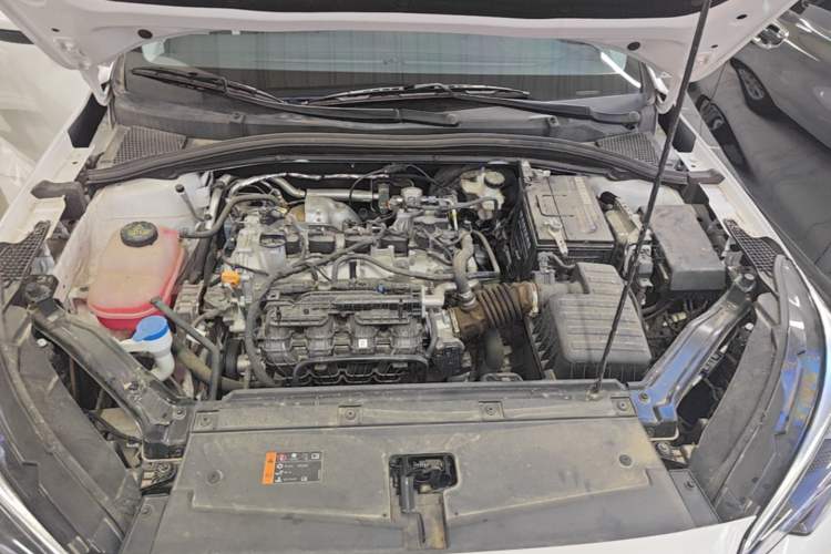 Used Roewe i5 2023 1.5L CVT Luxury Edition Engine Bay